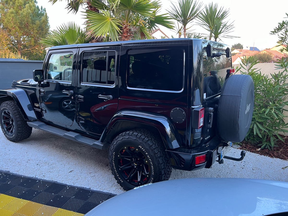 Jeep Wrangler 2.8 crd CONFIGUE FULL BLACK