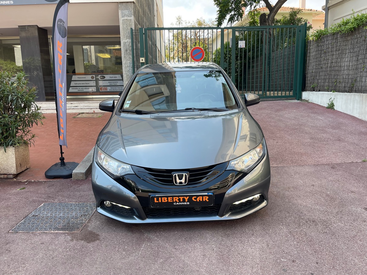 Honda Civic 1.6 dtec 120 CV / 5 Portes / Caméra / Jantes
