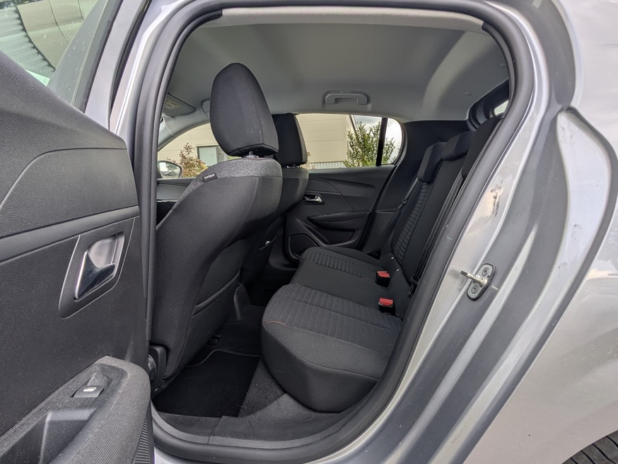 Peugeot 208 Active Business 1.2 Puretech 100 EAT8