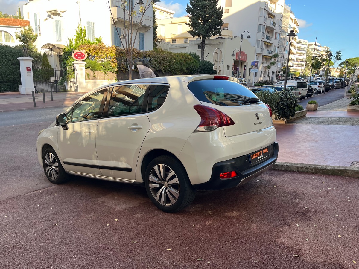 Peugeot 3008 1.6 hdi 114 cv Allure / Toit Panoramique / Affichage Tête Haute /Caméra