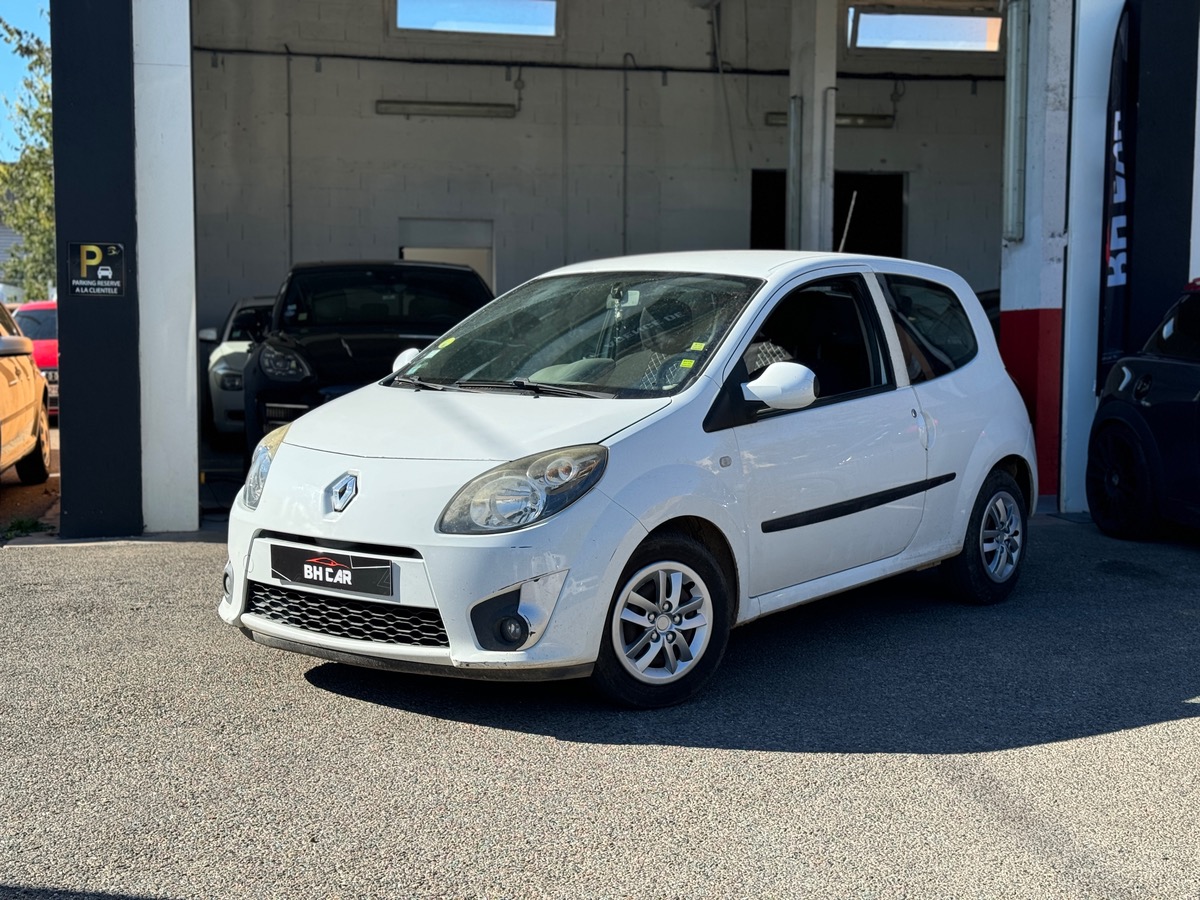 Image: RENAULT Twingo II (2) 1.2 i 16V 75 cv