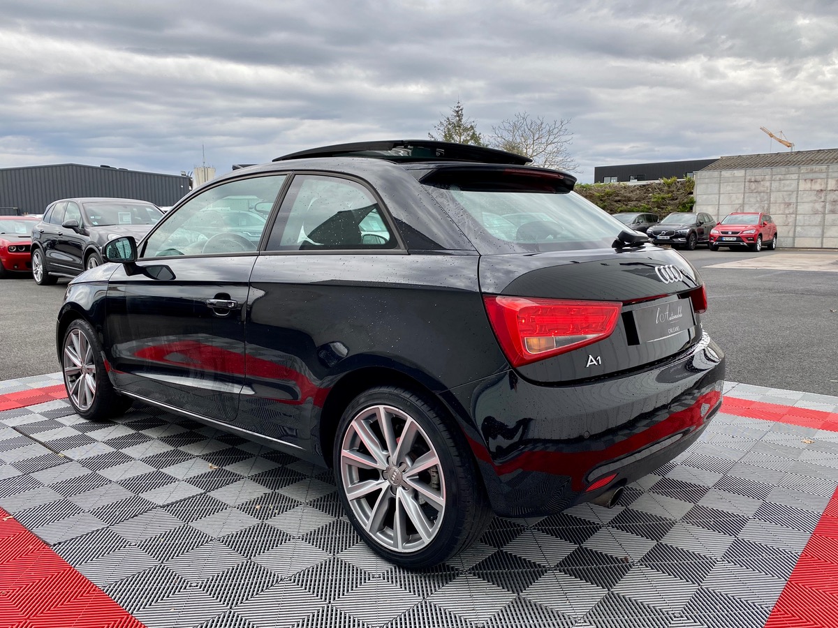 Audi A1 1.2 TFSI 85CV LUXE TO/GPS/CUIR b