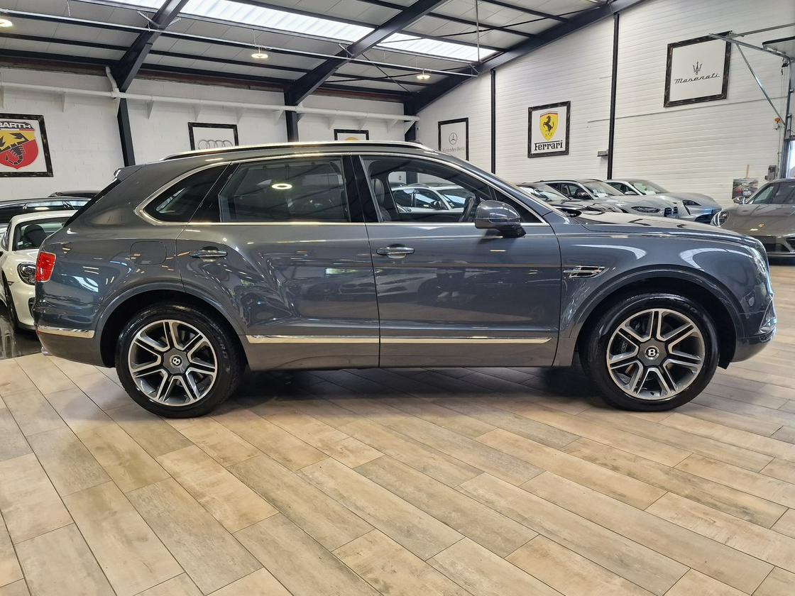 Bentley Bentayga 4.0 DIESEL 435 1°MAIN FRANCAIS f