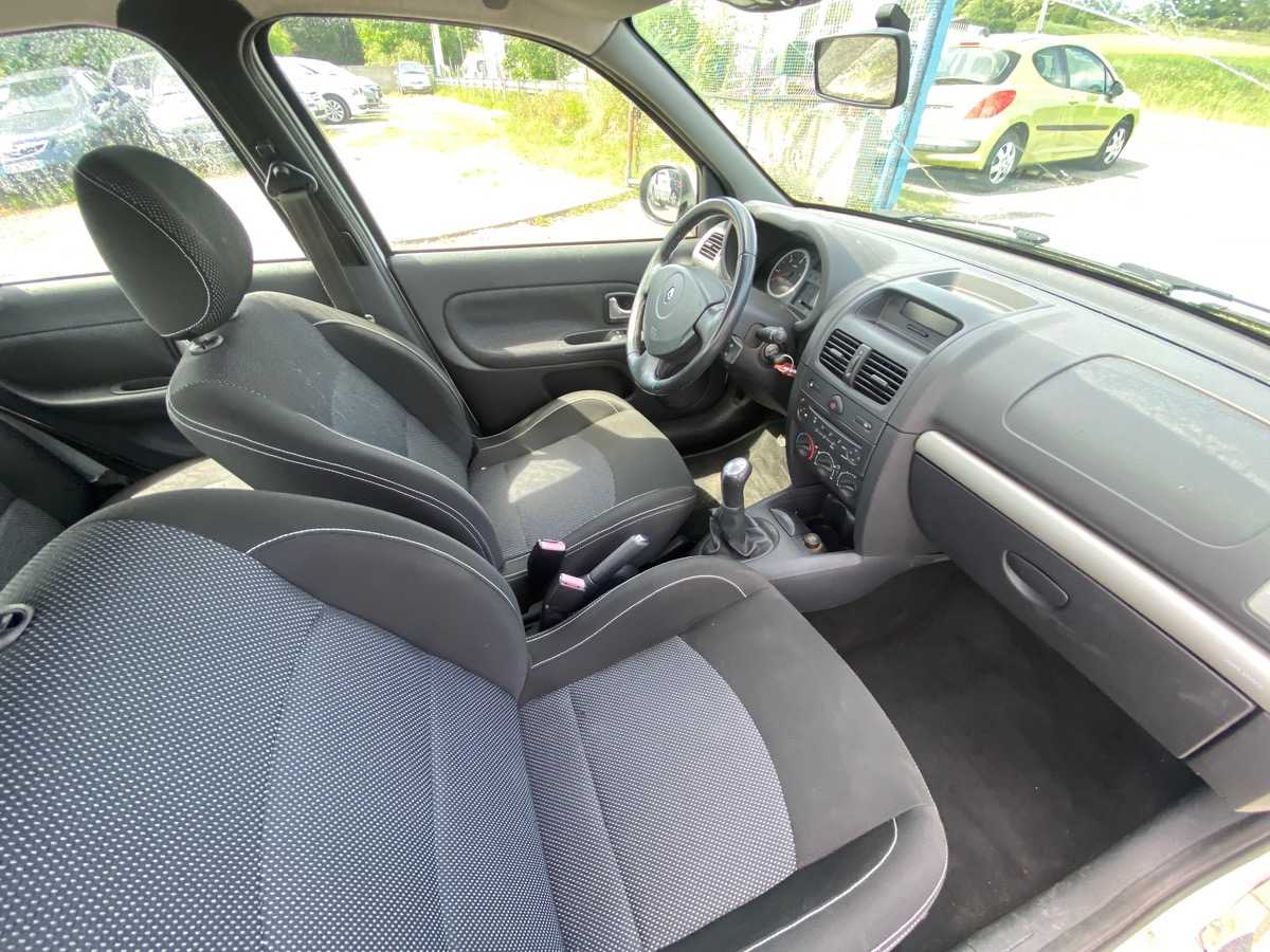 RENAULT Clio campus 1.5 dci 65cv faible km