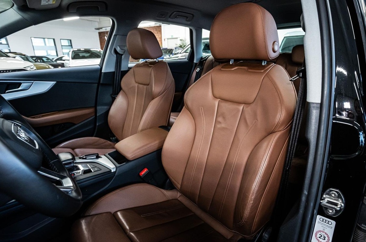 Audi A4 Allroad V 40 TDI 204ch Avus quattro S tronic 7 Attelage Aff Tête haute