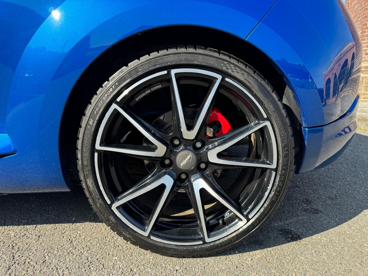 RENAULT Megane III RS 2.0 250 phase 1 Bleue extrême - Garantie