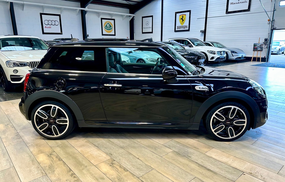 Mini Mini III 3P 2.0 192 Cooper S JCW BVA7 Full Black b