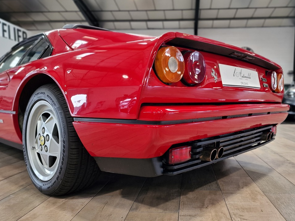 Ferrari 328 GTB 3.2 V8 270 DISTRIBUTION OK E