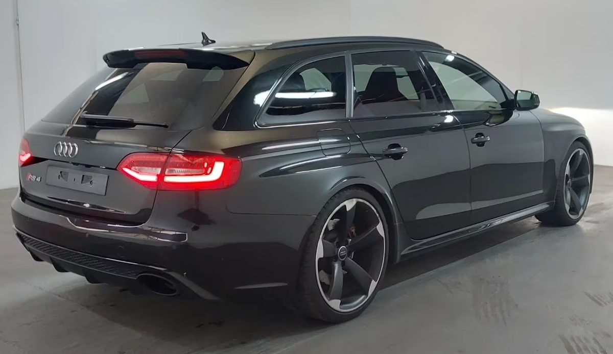 Audi RS4 Avant IV 4.2 V8 FSI 450ch quattro S tronic 7 Bang&Olufsen Toit ouvrant Caméra