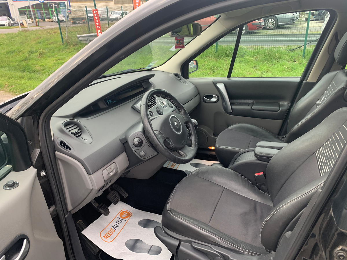 RENAULT Megane scenic 1.5 dci 105CV 120186KM