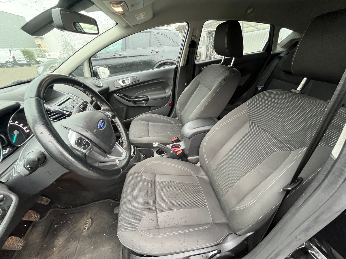 Ford Fiesta 1.0 100CH TITANIUM 5P, RADAR DE RECUL, GPS, REGULATEUR, LIMITEUR