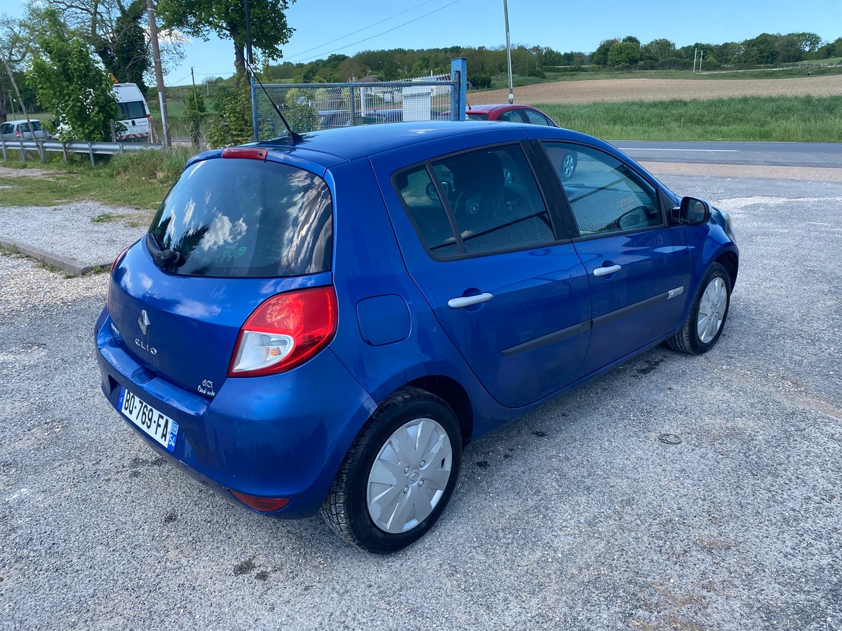 RENAULT Clio 1.5 dci 75cv 2011