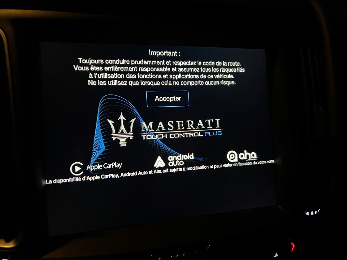 Maserati Levante Diesel 3.0 V6 Turbo 275 ATTELAGE/CARPLAY