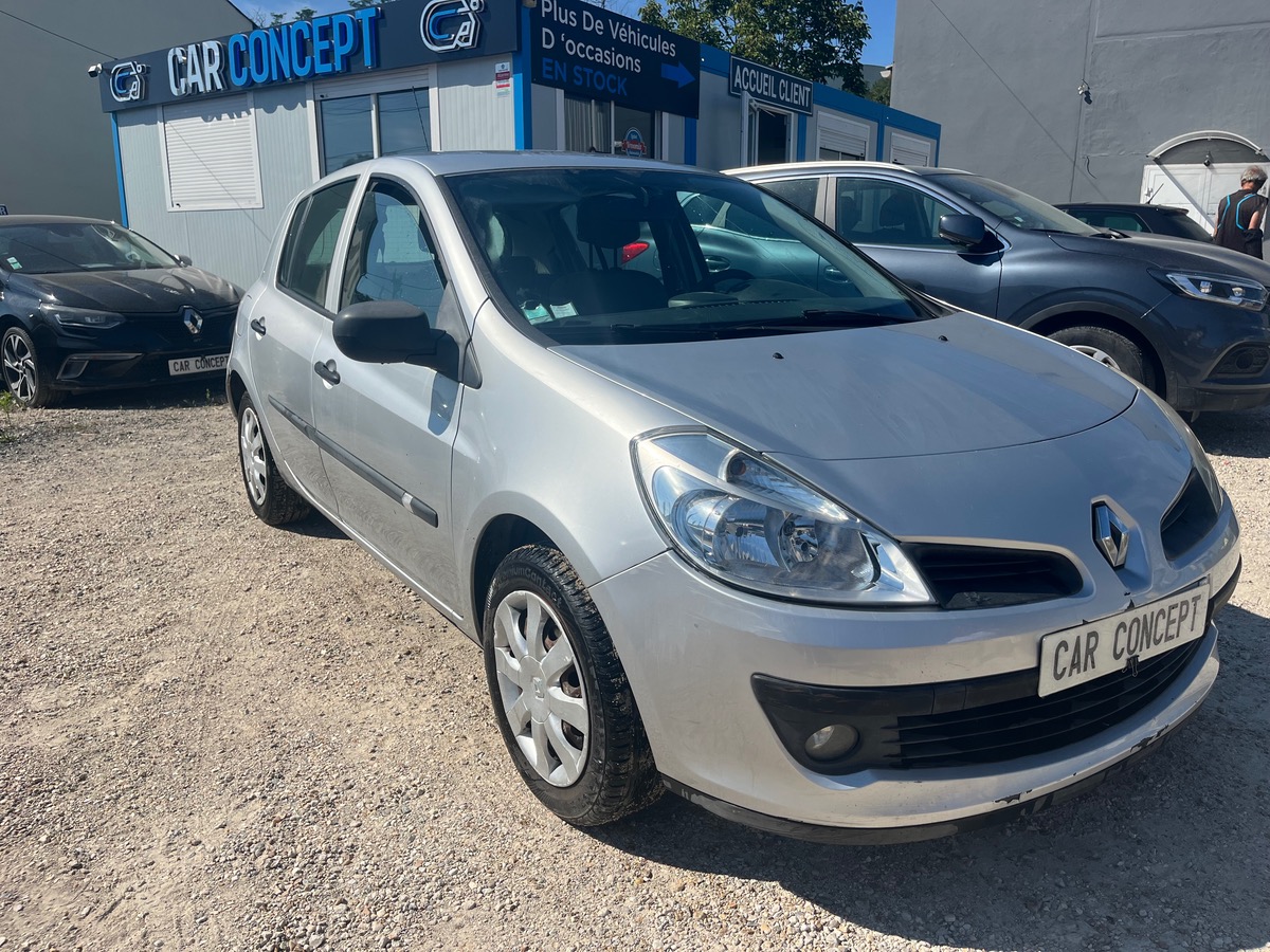 RENAULT Clio 1.5 dci