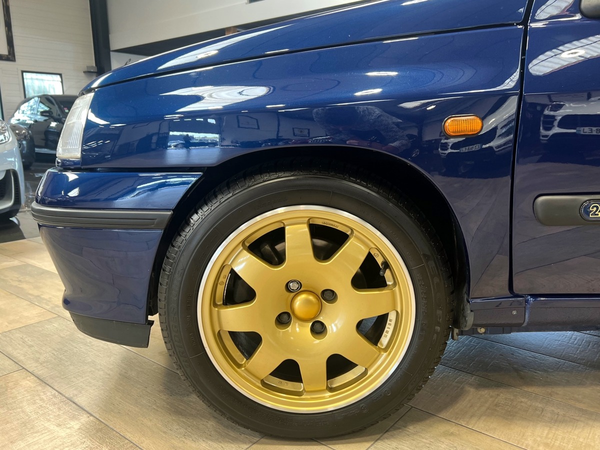 RENAULT Clio WILLIAMS II 2.0 150 + TOIT OUVRANT