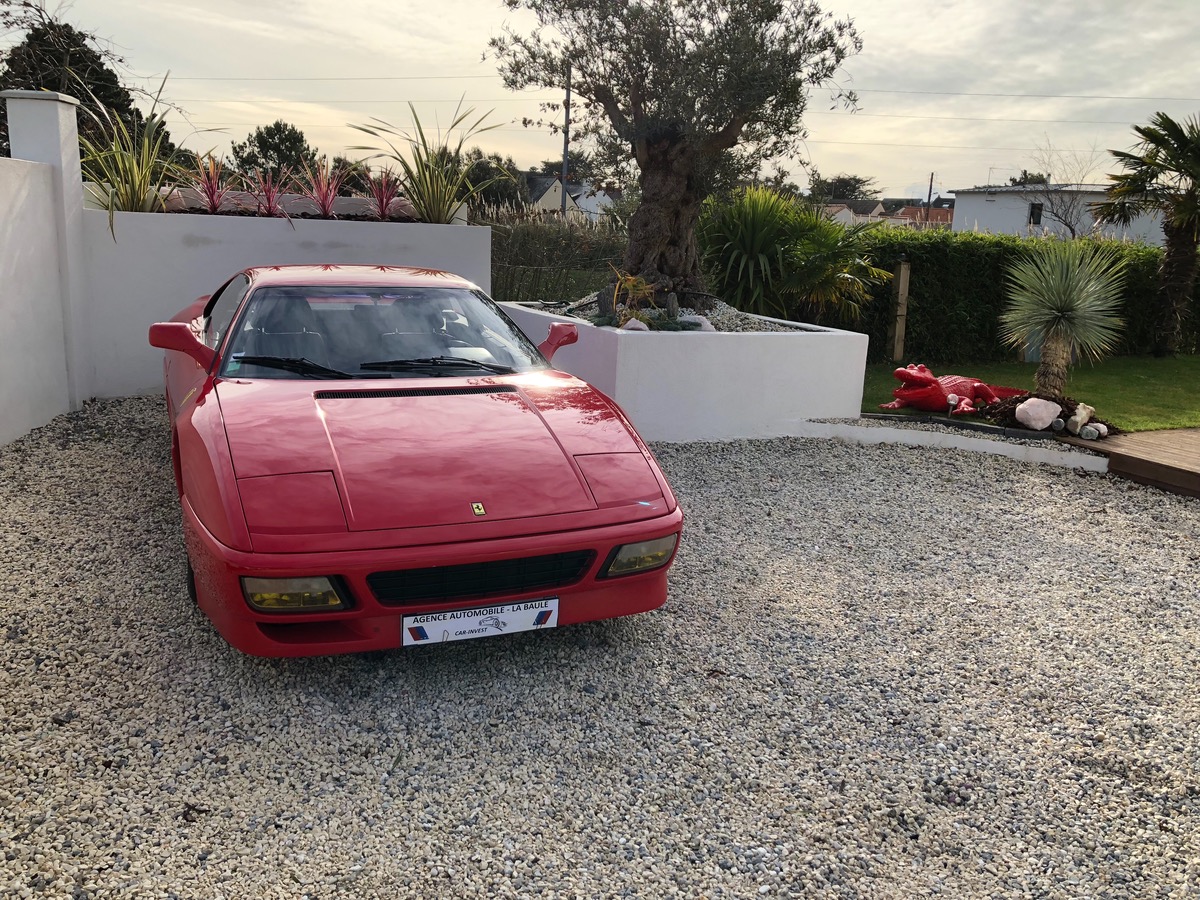 Ferrari 348 GTB 8 cylindre en V32 soupapes 5