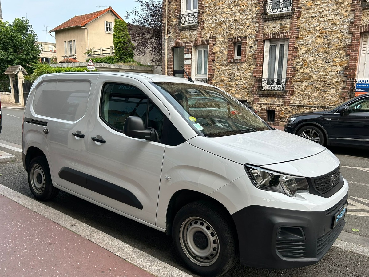 Peugeot Partner III (2) FOURGON 1.5 STANDARD 650 KG PREMIUM BVM6