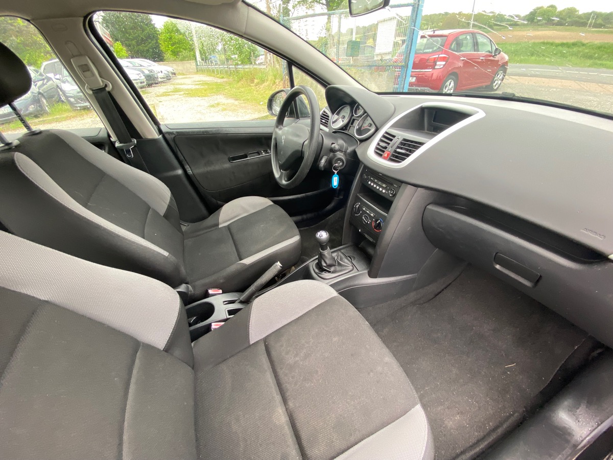 Peugeot 207 1.4 hdi 70cv 156000km urban