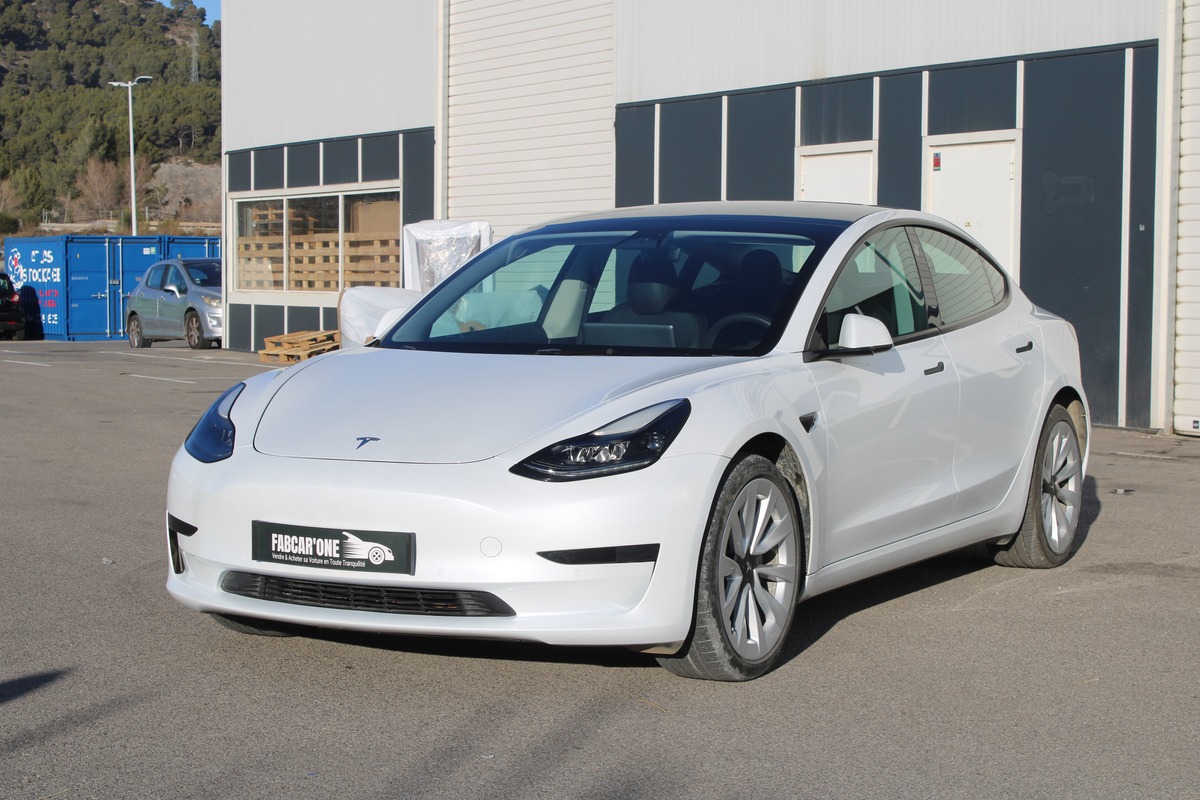 Tesla Model 3 Propulsion 60 kWh LFP - 1ere main - Garantie TESLA Mars 2026