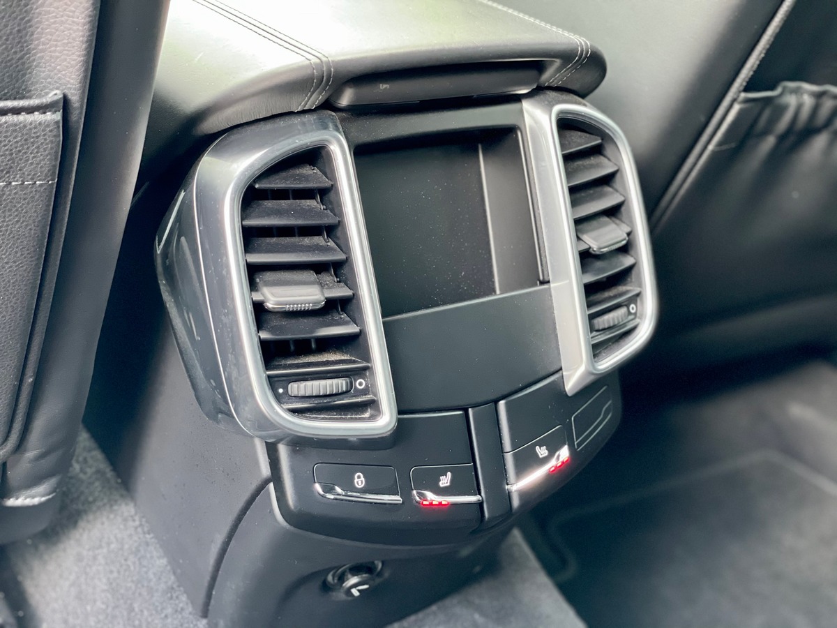 Porsche Cayenne S V8 4.2 TDi DPF 382 AWD b