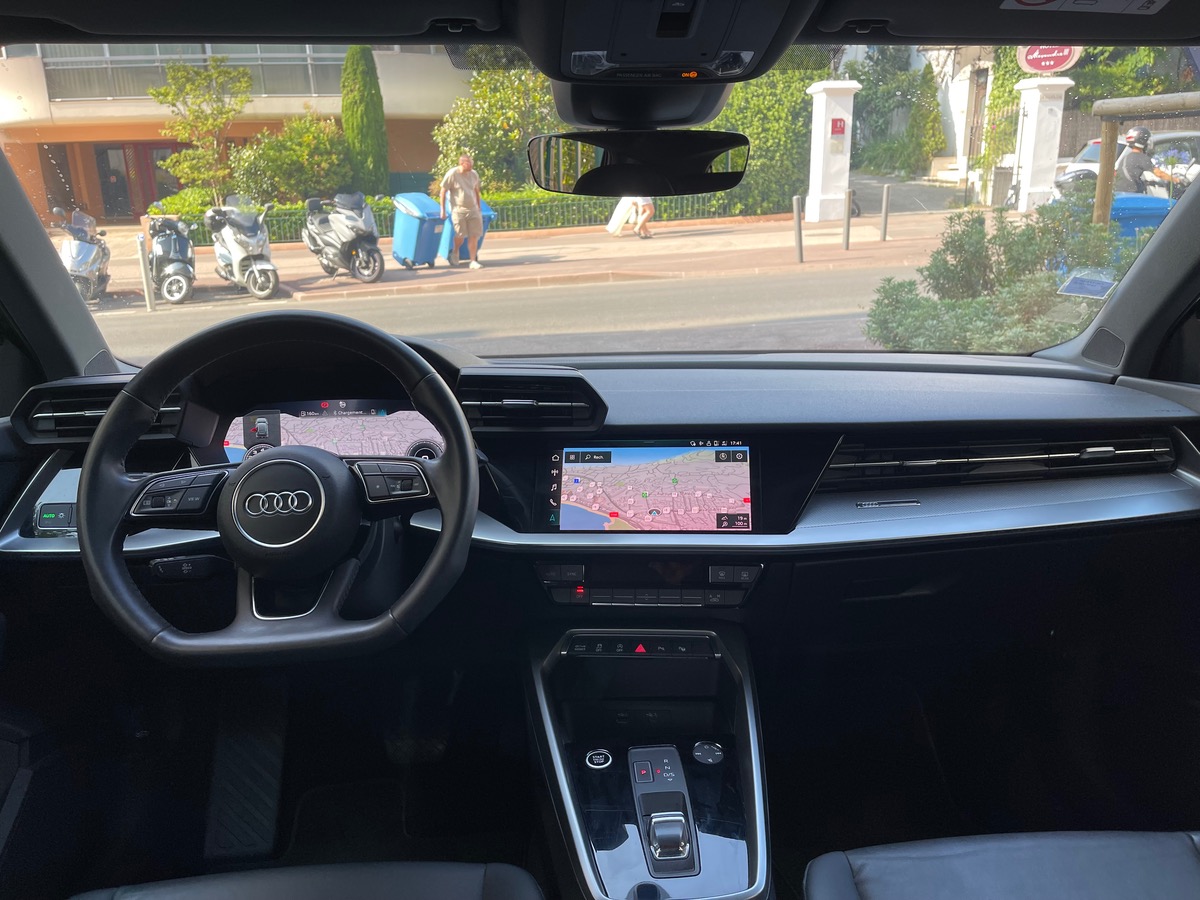 Audi A3 Sportback 35 TFSI 150 CV / Toit Ouvrant / S Line / Intérieur Cuir