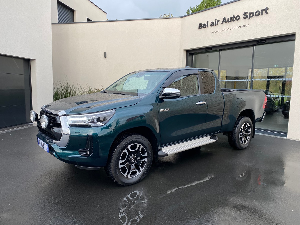 Toyota Hilux 2.4 D4D 150 CH BVA LOUNGE / 11870 KMS