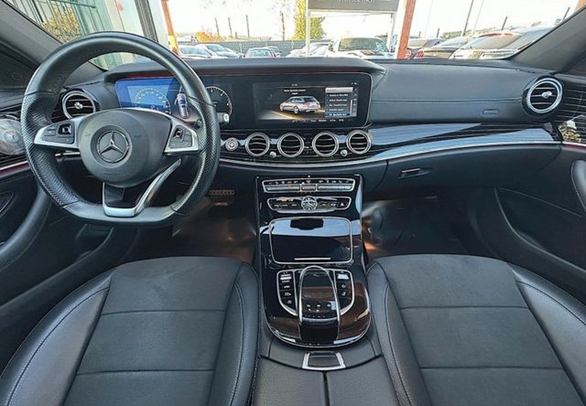 Mercedes-Benz Classe E Break 350d AMG NIGHT PACKAGE .