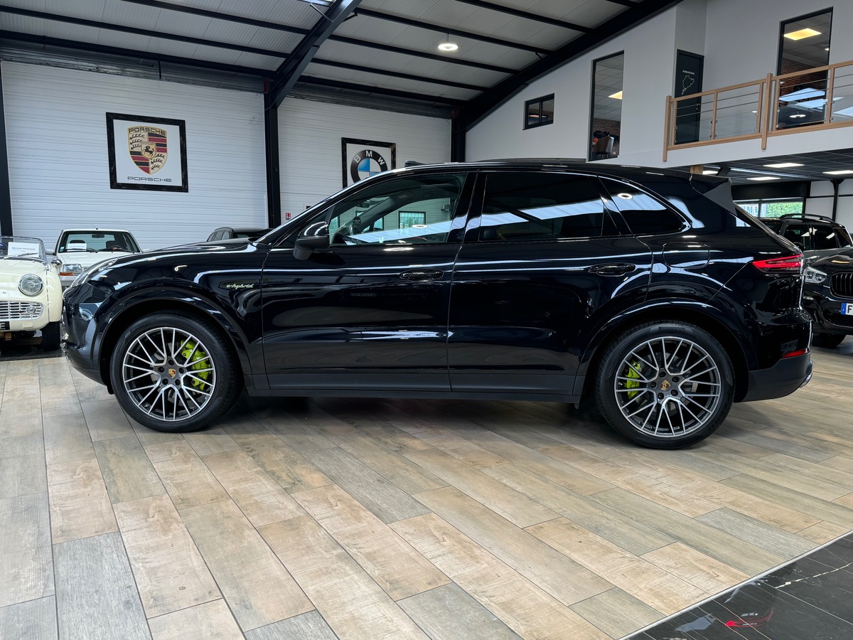 Porsche Cayenne E-HYBRID 3.0 V6 462CV TOIT PANOMRAIQUE / PDLS b