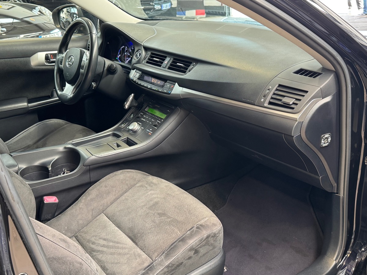 Lexus CT200H 1.8VVT-I 136CV HYBRID CAM/ENTRETIEN COMPLET CONSTRUCTEUR
