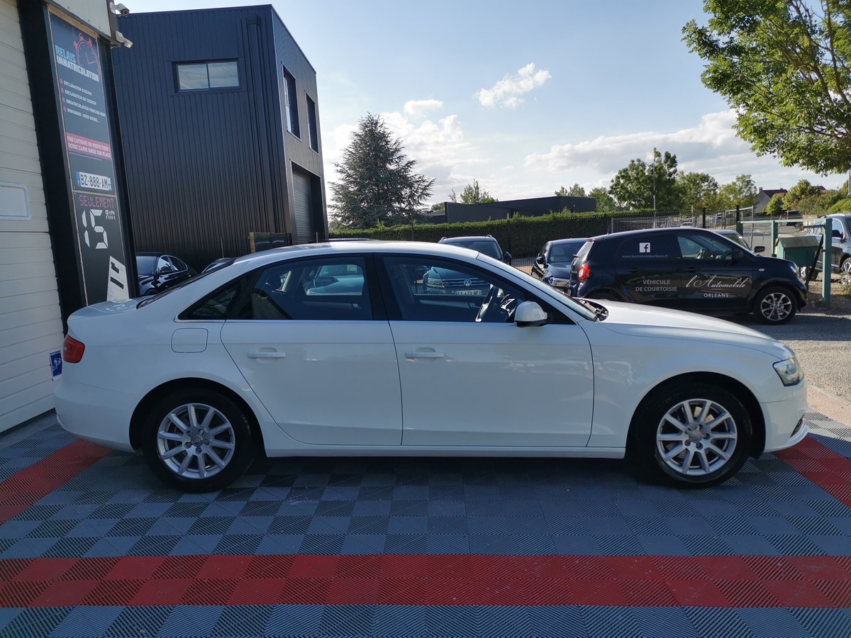 Audi A4 phase 2 2.0 TDI 120 AMBITION