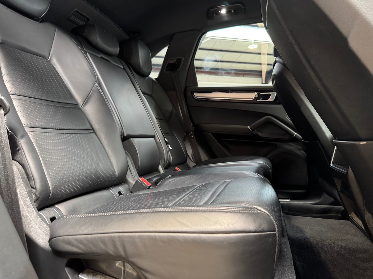 Porsche Cayenne E-HYBRID V6 462CV TIPTRONIC FR/PDLS+/ CARPLAY