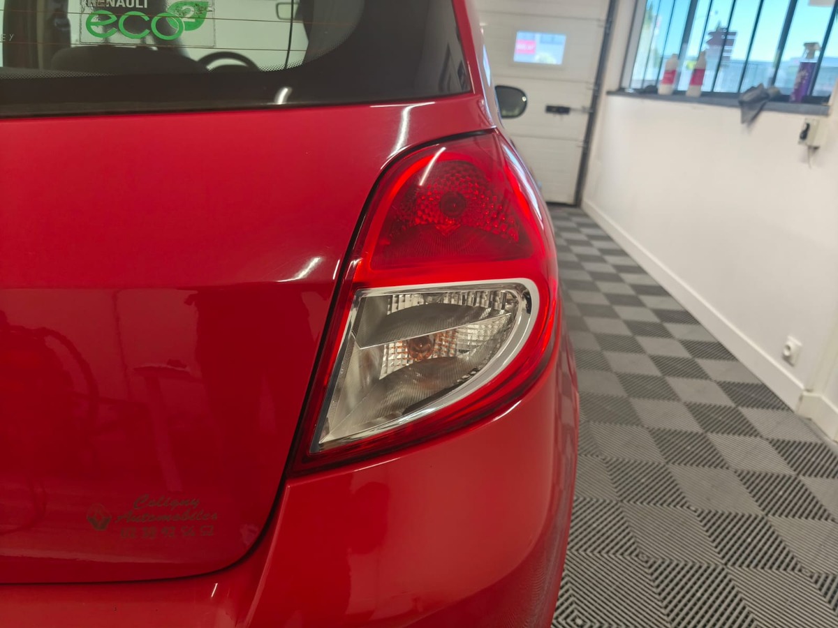 RENAULT Clio 1.2 16V - Première main - Suivi complet Renault -