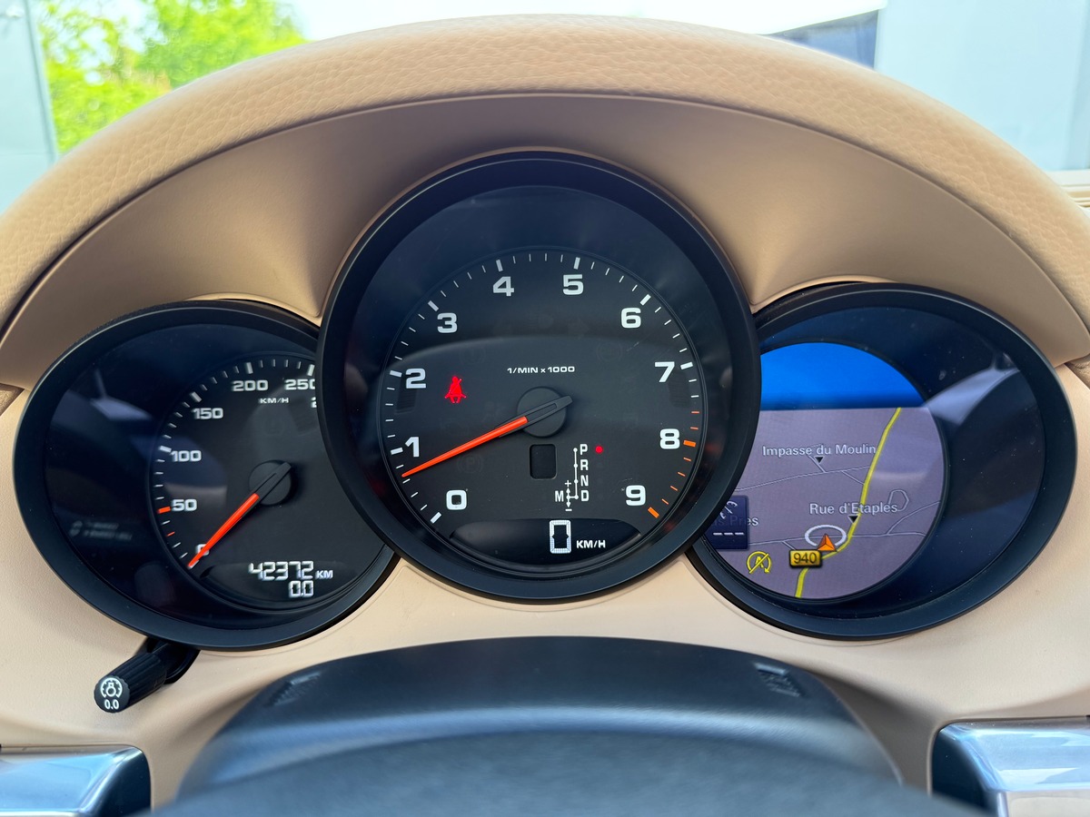 Porsche Boxster 2.7L  / 265 CH / 42372 KMS