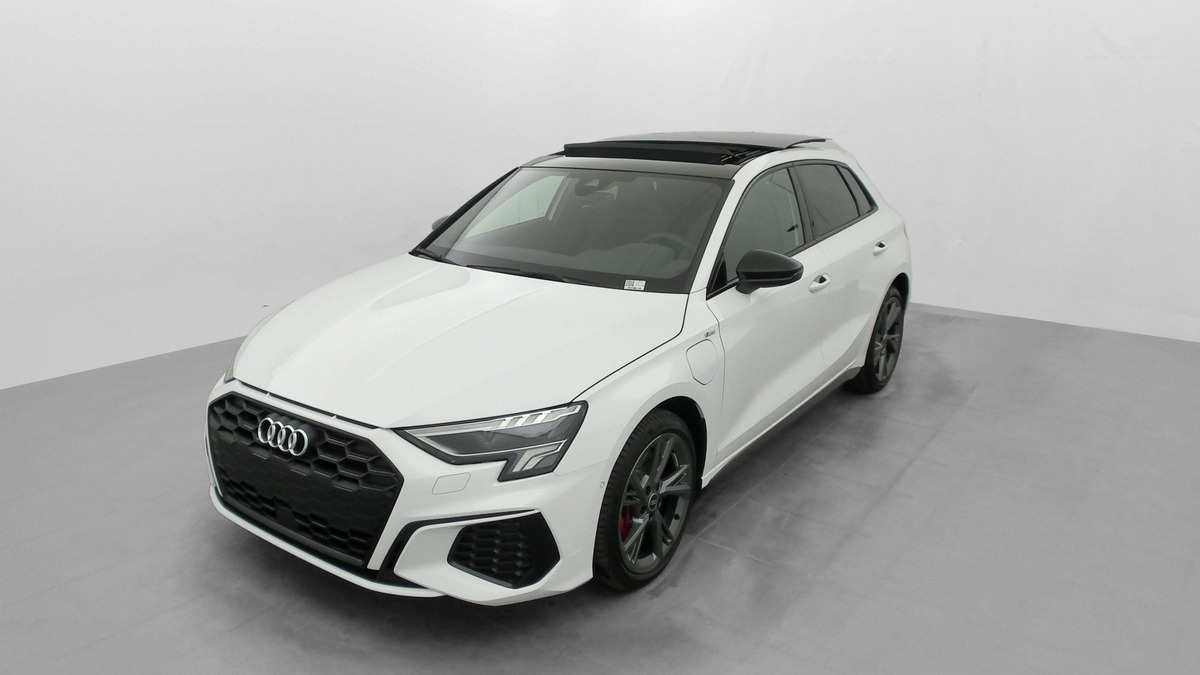 Image: Audi A3 45 TFSIe 245 S tronic 6 Competition