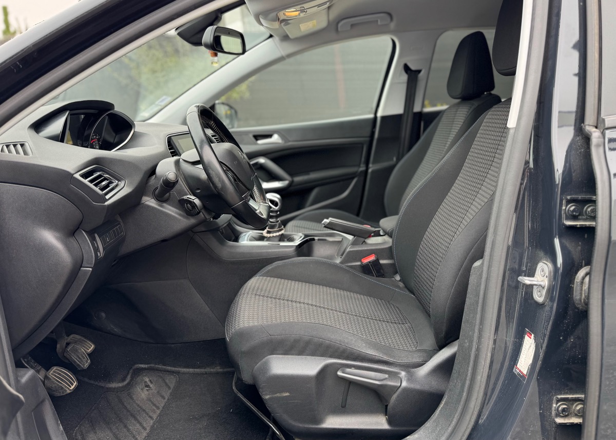 Peugeot 308 II (2) 1.5 BLUEHDI 100 S&S STYLE