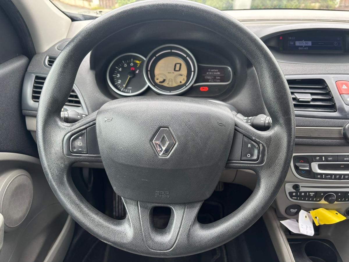 RENAULT Megane III E85 EXPRESSION - Révisée - Garantie