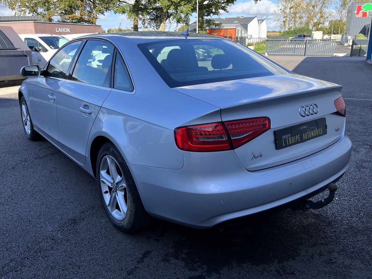 Audi A4 (2) 2.0 TDI 143 AMBITION LUXE + ATTELAGE