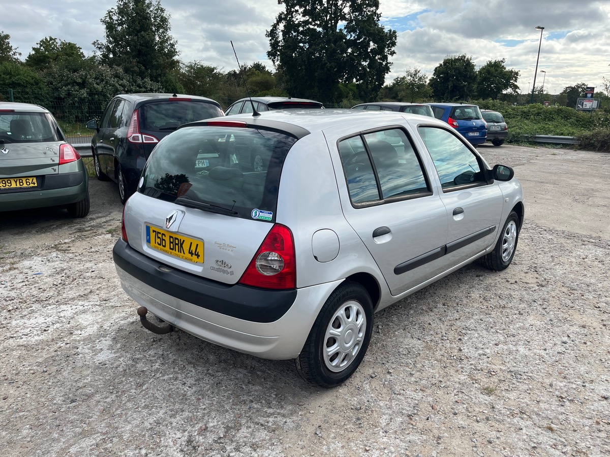 RENAULT Clio 1.2 CAMPUS