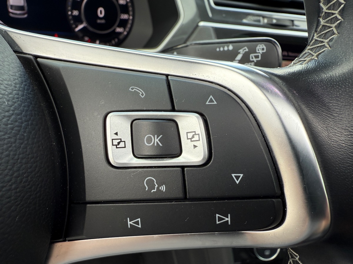 Volkswagen Tiguan BI-TDI 240 4Motion DSG R-line, Virtual Cockpit, Toit Ouvrant, Dynaudio,