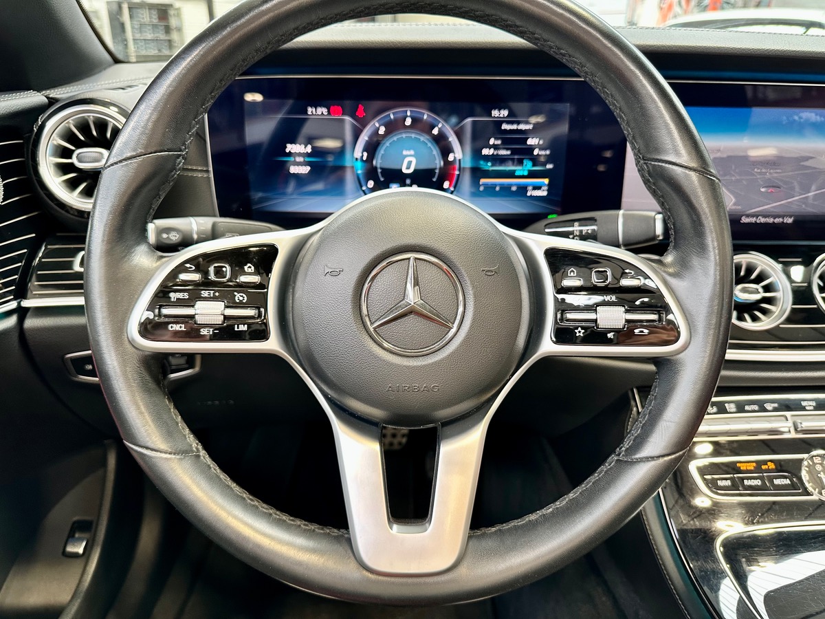 Mercedes-Benz Classe E V Cabriolet 220d 194 AMG Line b