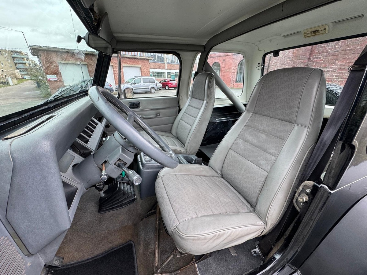 Jeep Wrangler 2.5 HARD TOP-Français-Garantie-Révisée