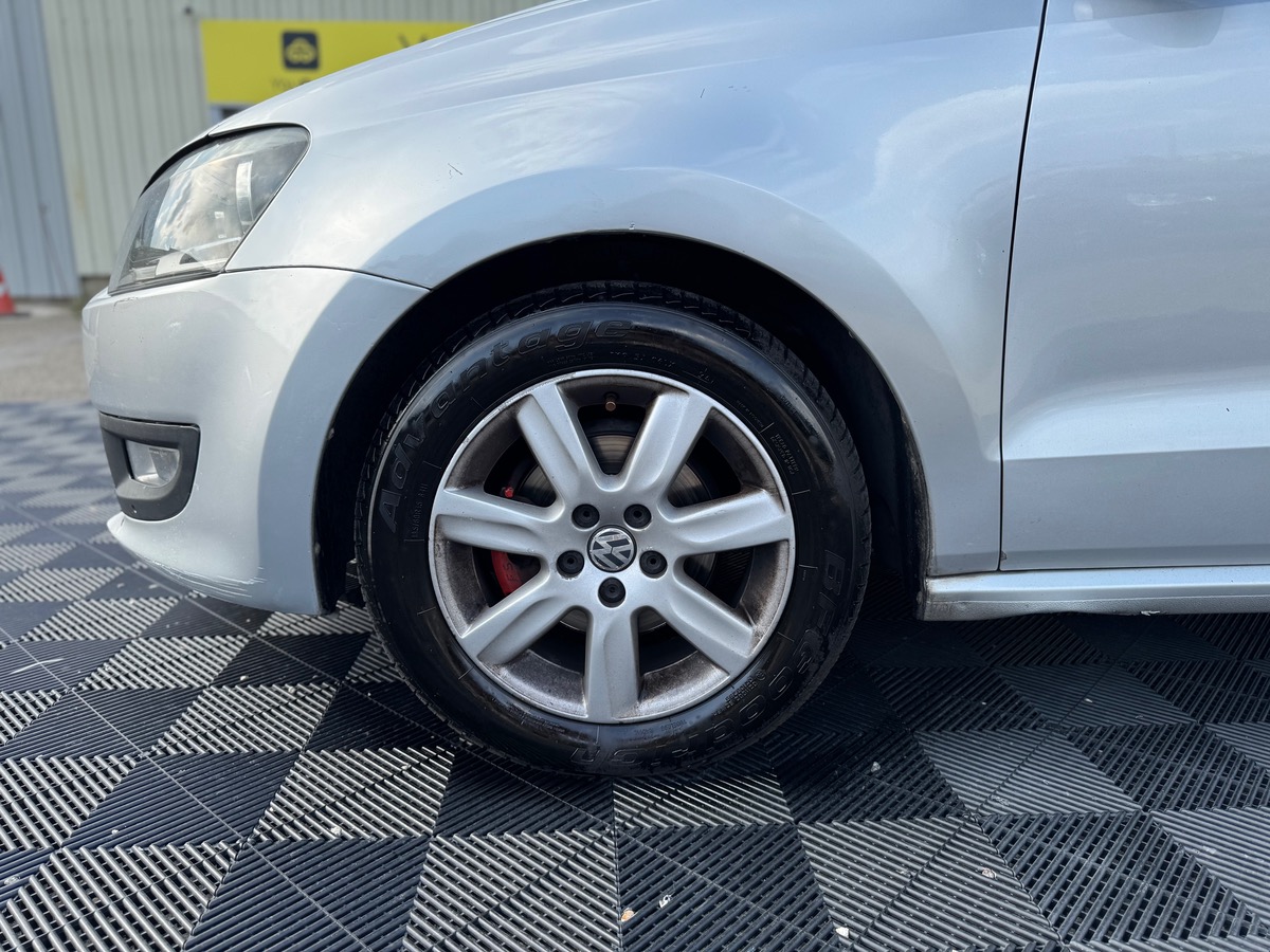 Volkswagen Polo V 5 1.2 TDI 75 cv - IDEAL JEUNE PERMIS - BLUETOOTH  - RADAR DE RECUL