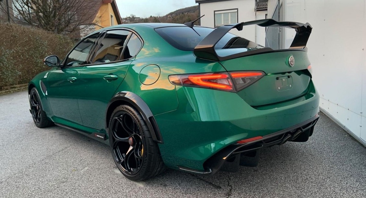 Alfa Romeo Giulia 2.9 V6 540ch GTAm AT8 Edition numérotée 117/500