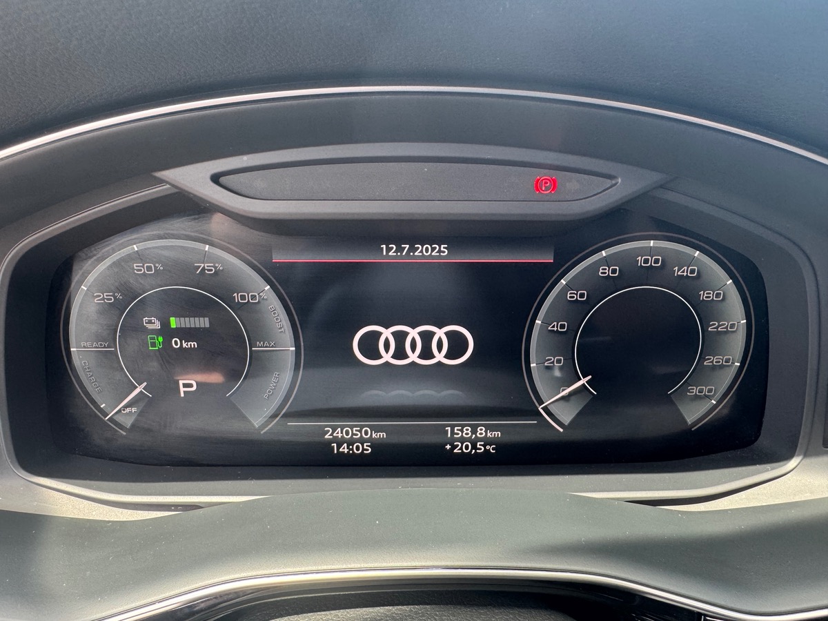 Audi Q8 60 TFSIE COMPÉTITION QUATTRO TIPTRONIC 8