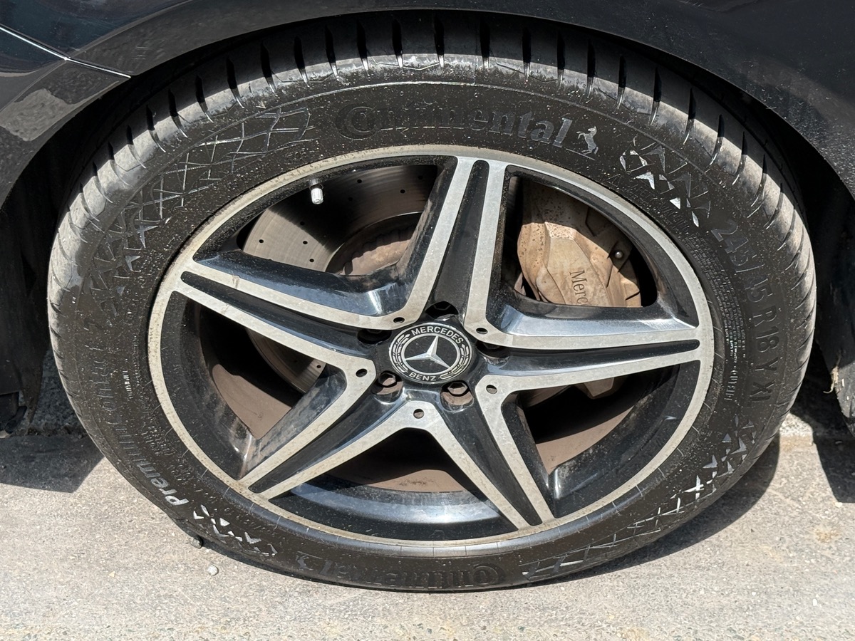Mercedes-Benz Classe E V (2) 2.0 300 DE AVANTGARDE LINE 9G-TRONIC