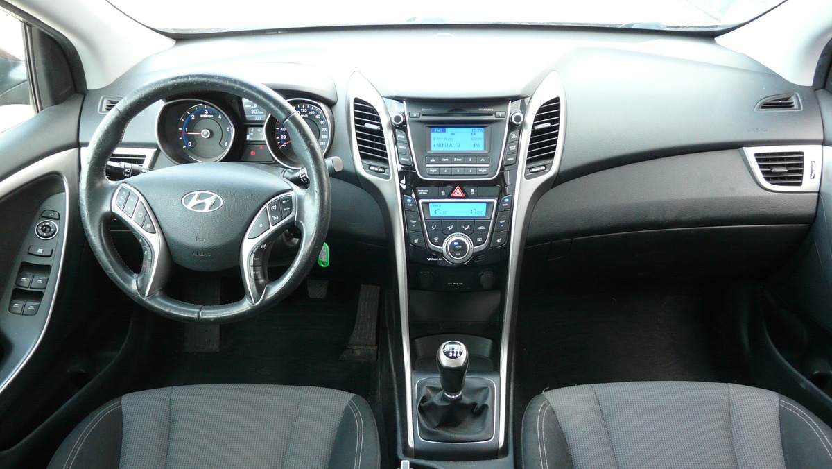 Hyundai i30 1.6 CRDI 110 PACK INVENTIVE LIMITED BD - Garantie 12 Mois