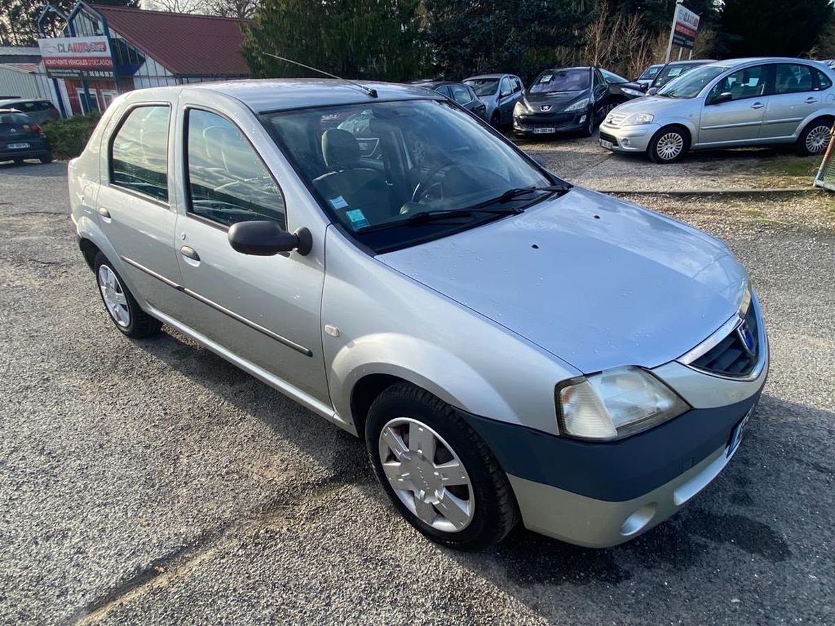 Dacia Logan 1.5 dci 70cv 1ere main 143679km avec crochet d’attelage