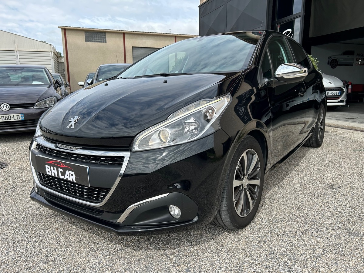 Image: Peugeot 208 1.6 hdi 100cv STYLE