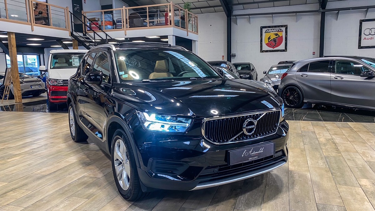 Volvo XC40 D4 AWD 190ch Momentum Geartronic 8