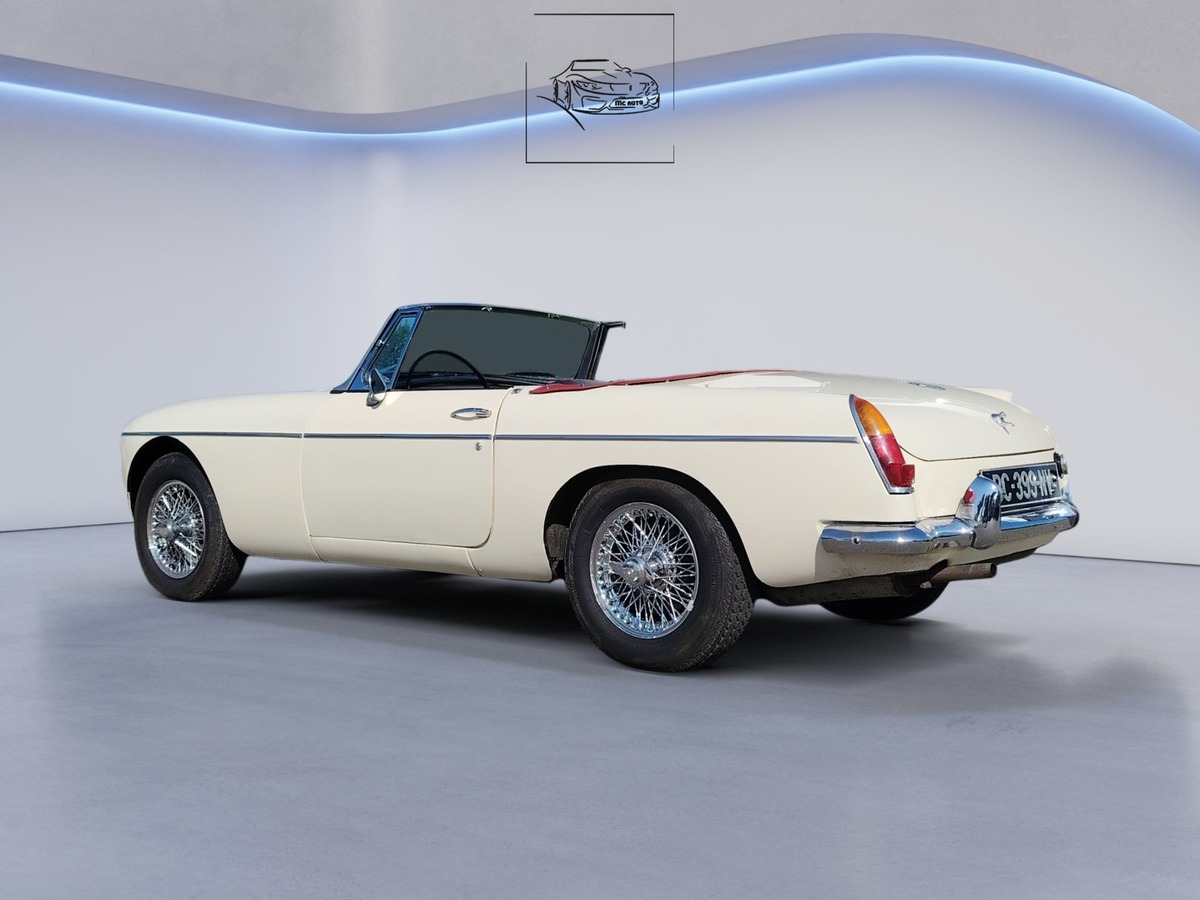 MG MG B CABRIOLET , 1965, boite auto MODELE TRES RARE